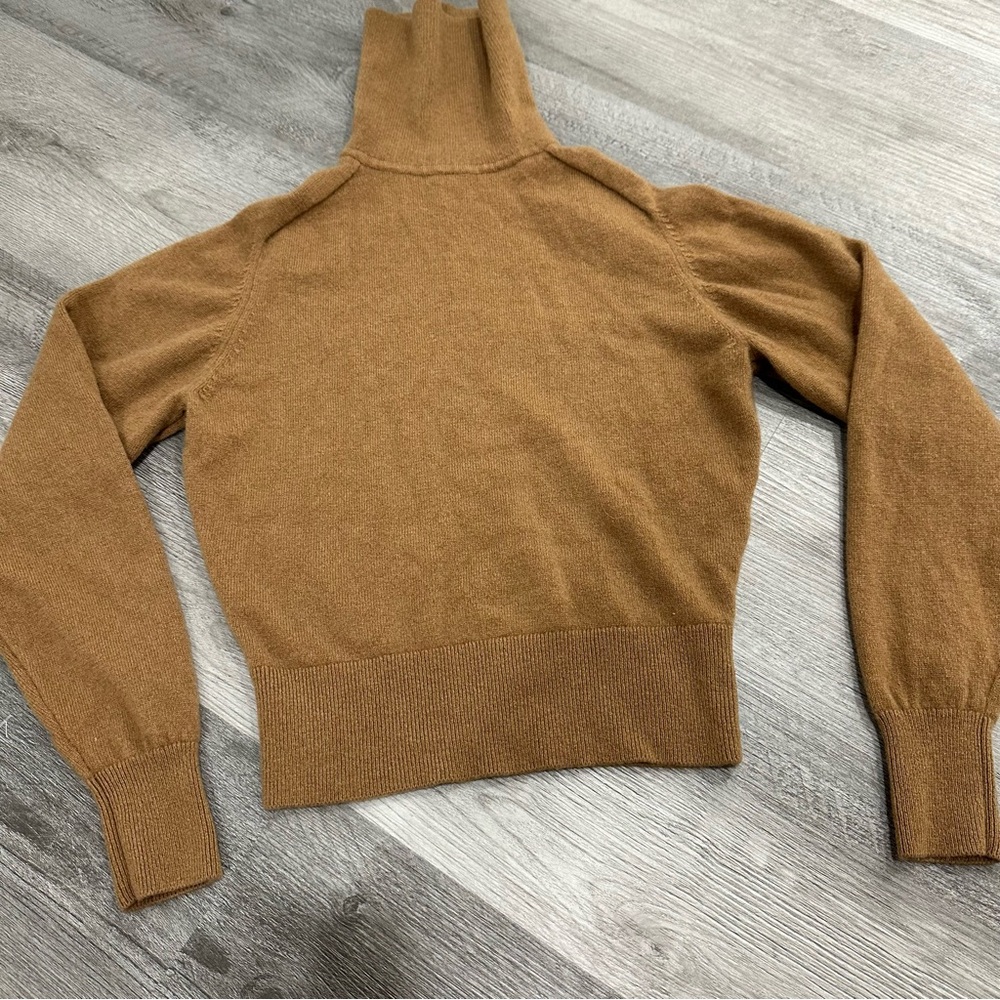 Aritzia Wilfred Exquisite Liteluxe Cashmere Turtleneck Camel Sz 2XS